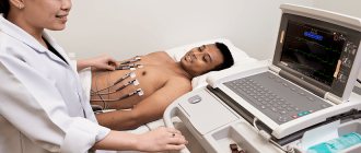The doctor receives the results of the procedure using a special device